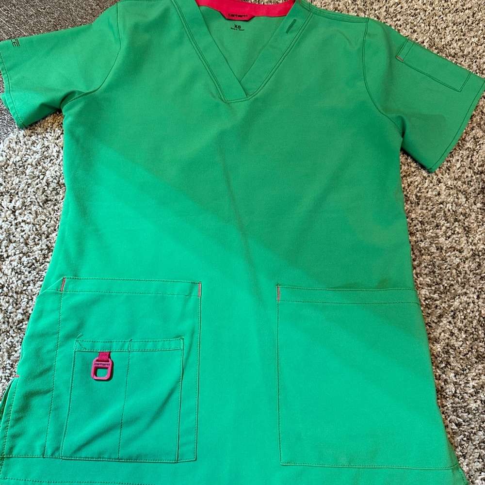 Carhartt Women’s V-Neck Media Scrub Top